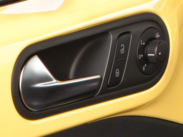 2012 Volkswagen Beetle 2.0T Turbo PZEV