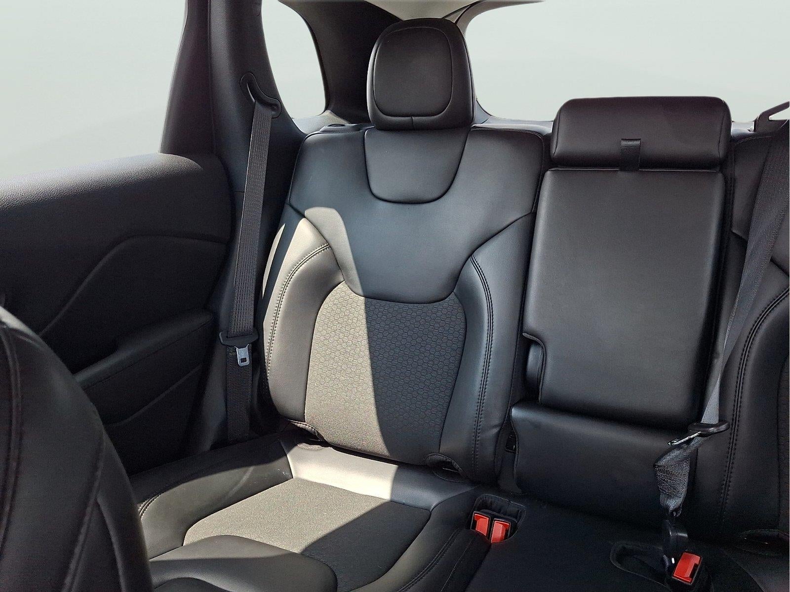 2021 Jeep Cherokee Altitude