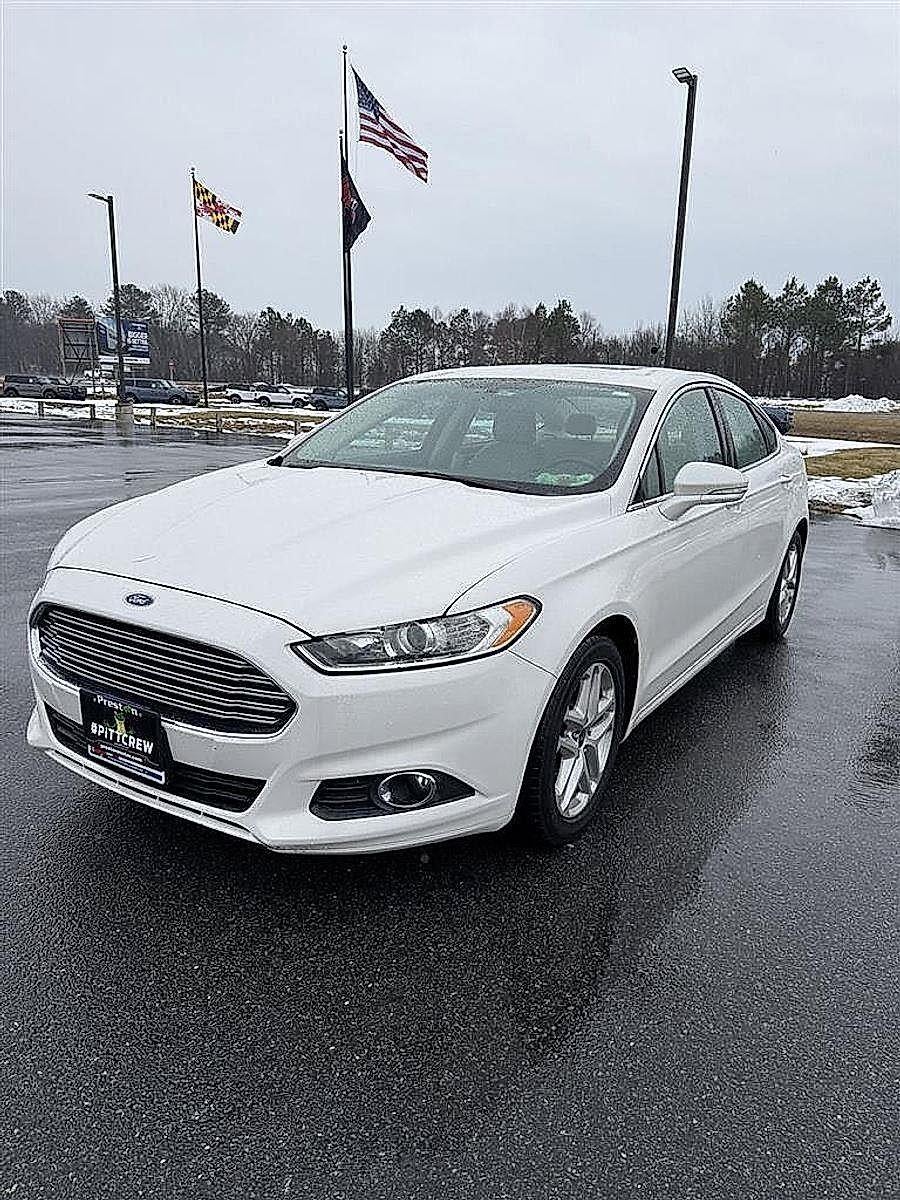 2016 Ford Fusion SE