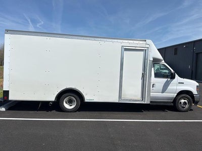 2022 Ford E-Series Cutaway CUTWY