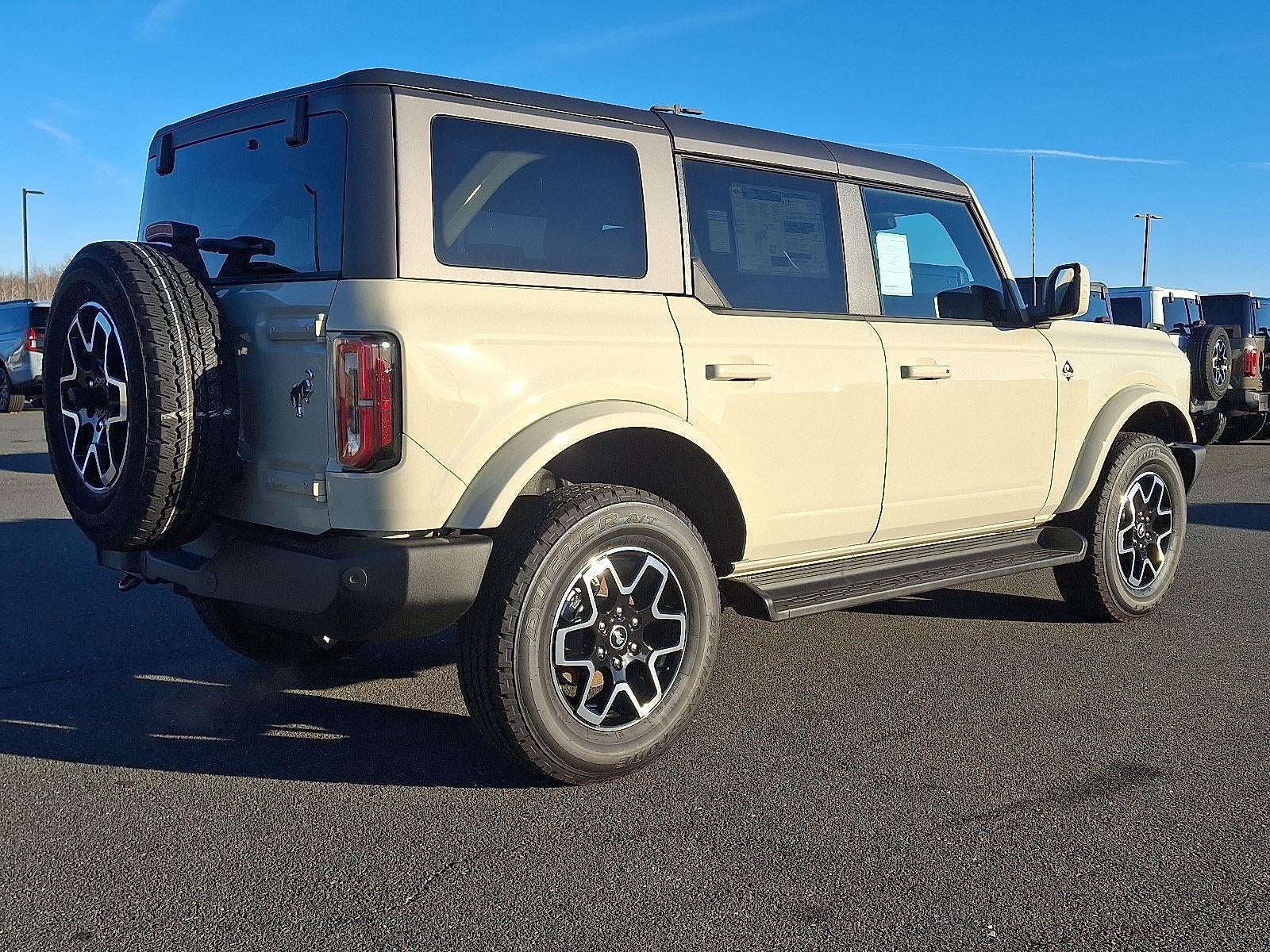 2025 Ford Bronco Outer Banks