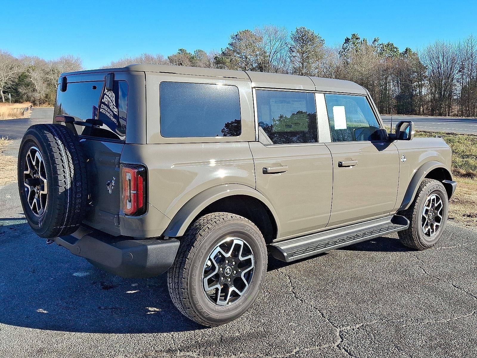 2025 Ford Bronco Outer Banks