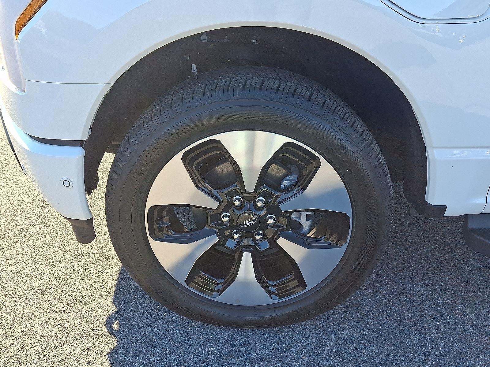 2022 Ford F-150 Lightning XLT