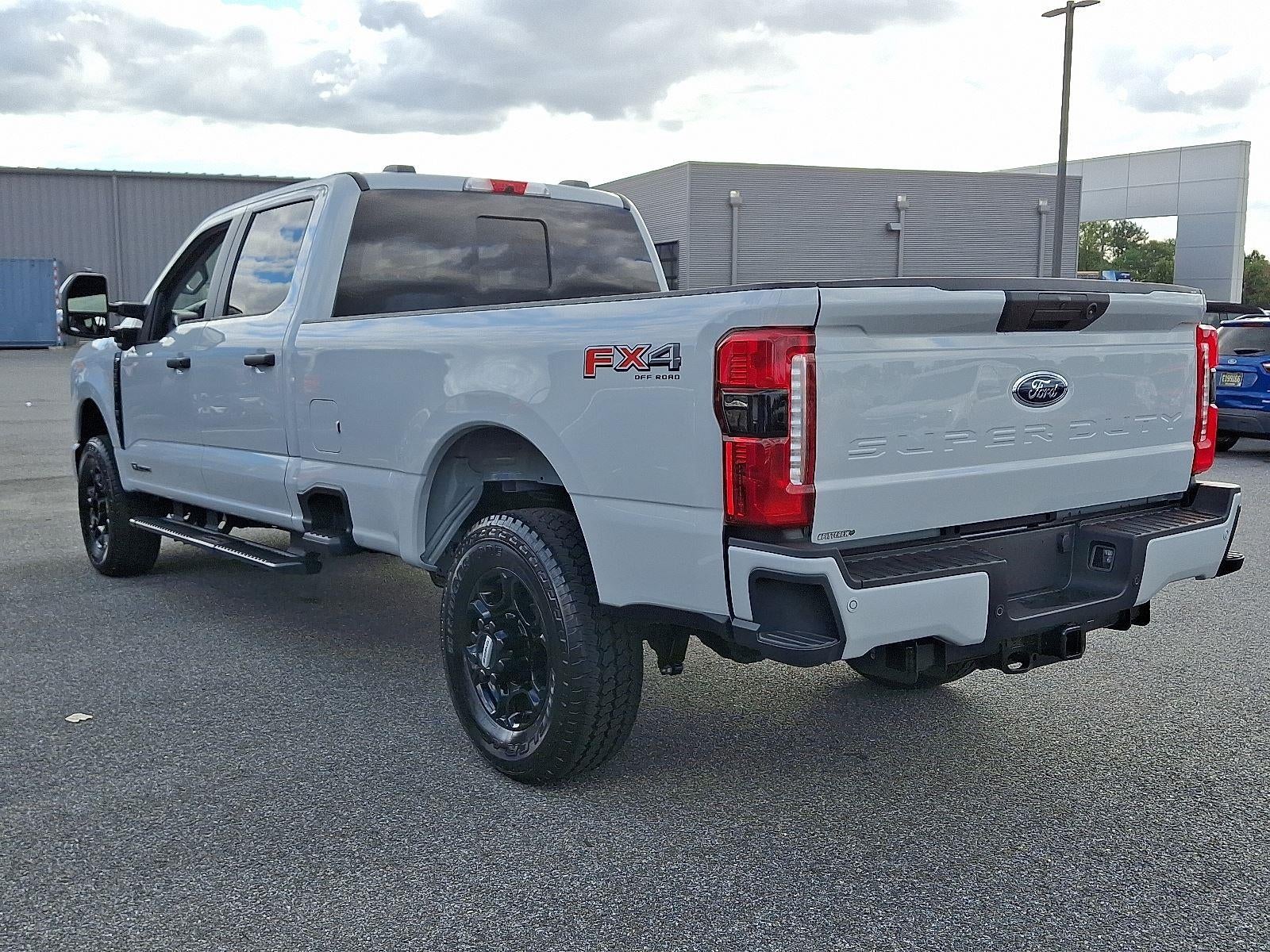 2026 Ford Super Duty F-350 XLT