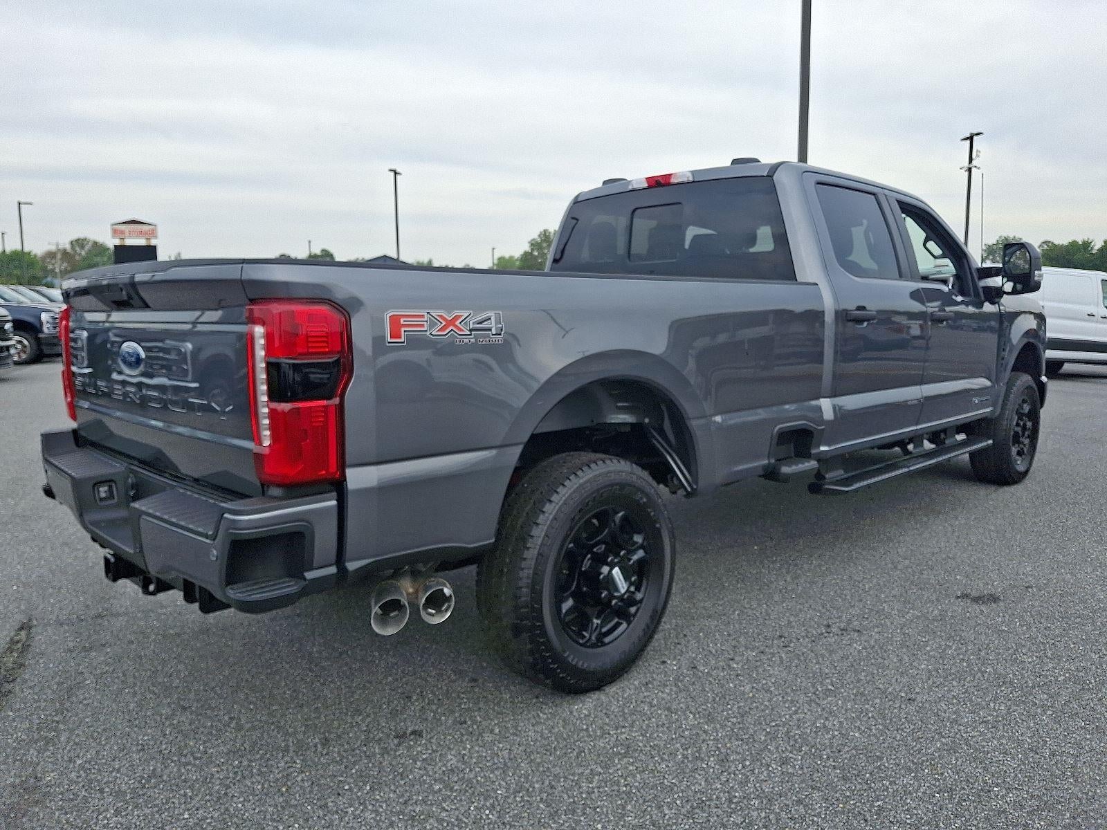 2026 Ford Super Duty F-350 XLT