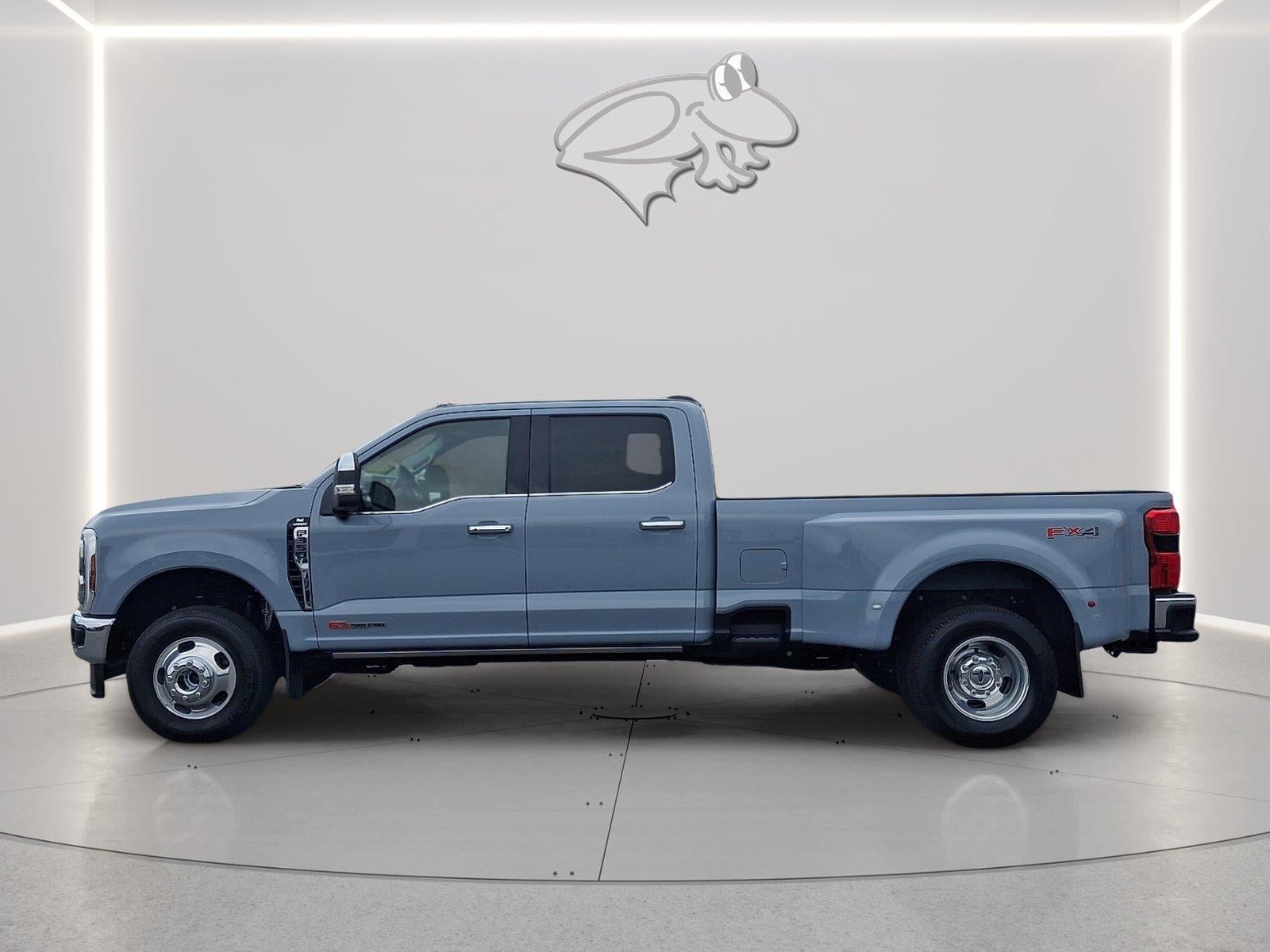 2025 Ford Super Duty F-350 DRW Lariat