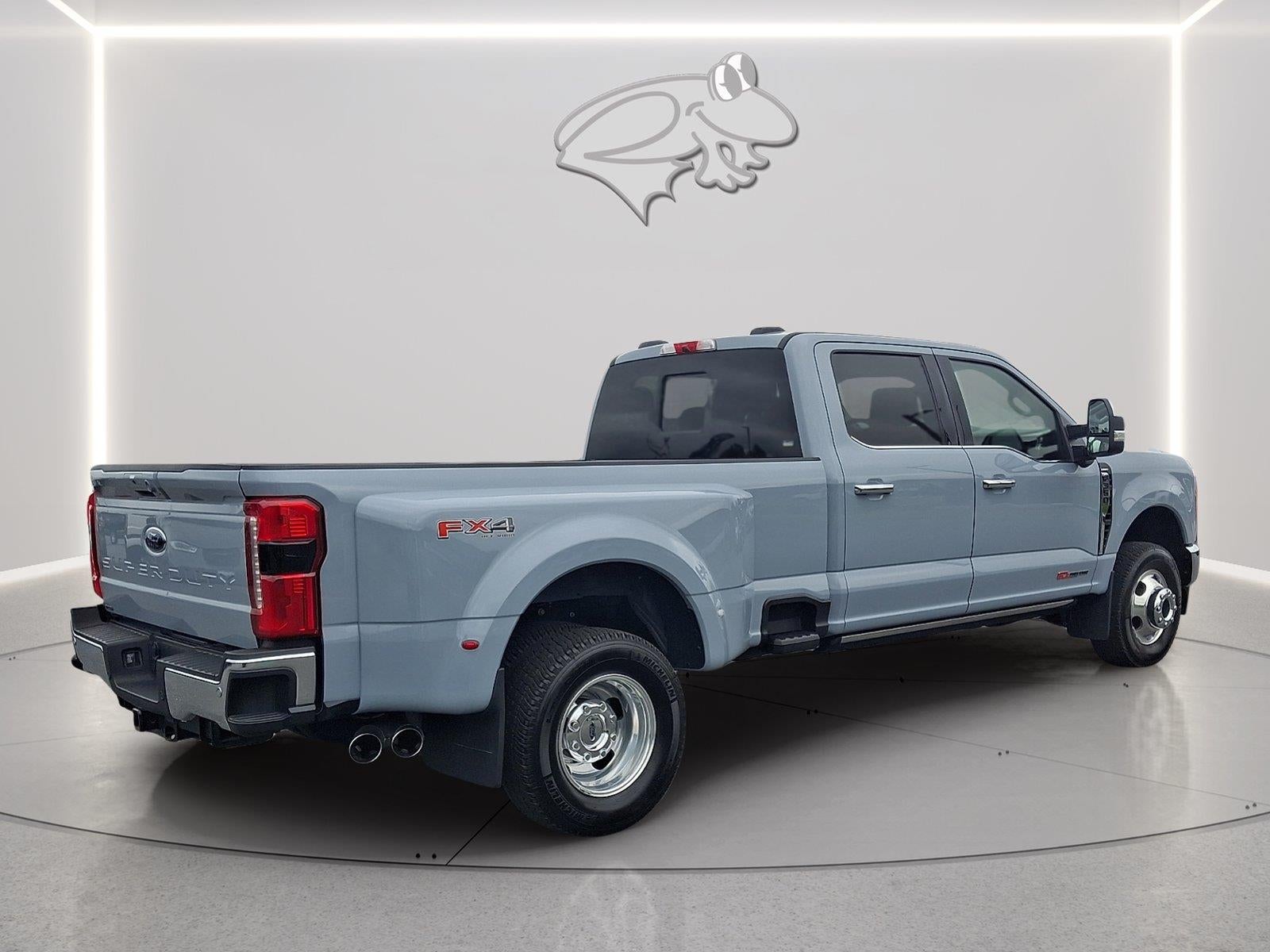 2025 Ford Super Duty F-350 DRW Lariat