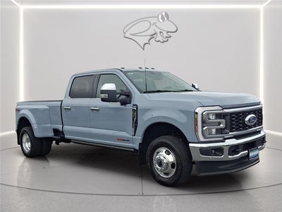 2025 Ford Super Duty F-350 DRW Lariat