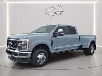 2025 Ford Super Duty F-350 DRW Lariat