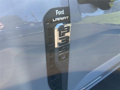 2025 Ford Super Duty F-350 DRW Lariat