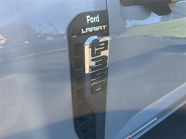 2025 Ford Super Duty F-350 DRW Lariat