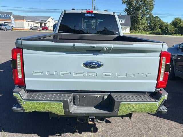 2025 Ford Super Duty F-350 DRW Lariat