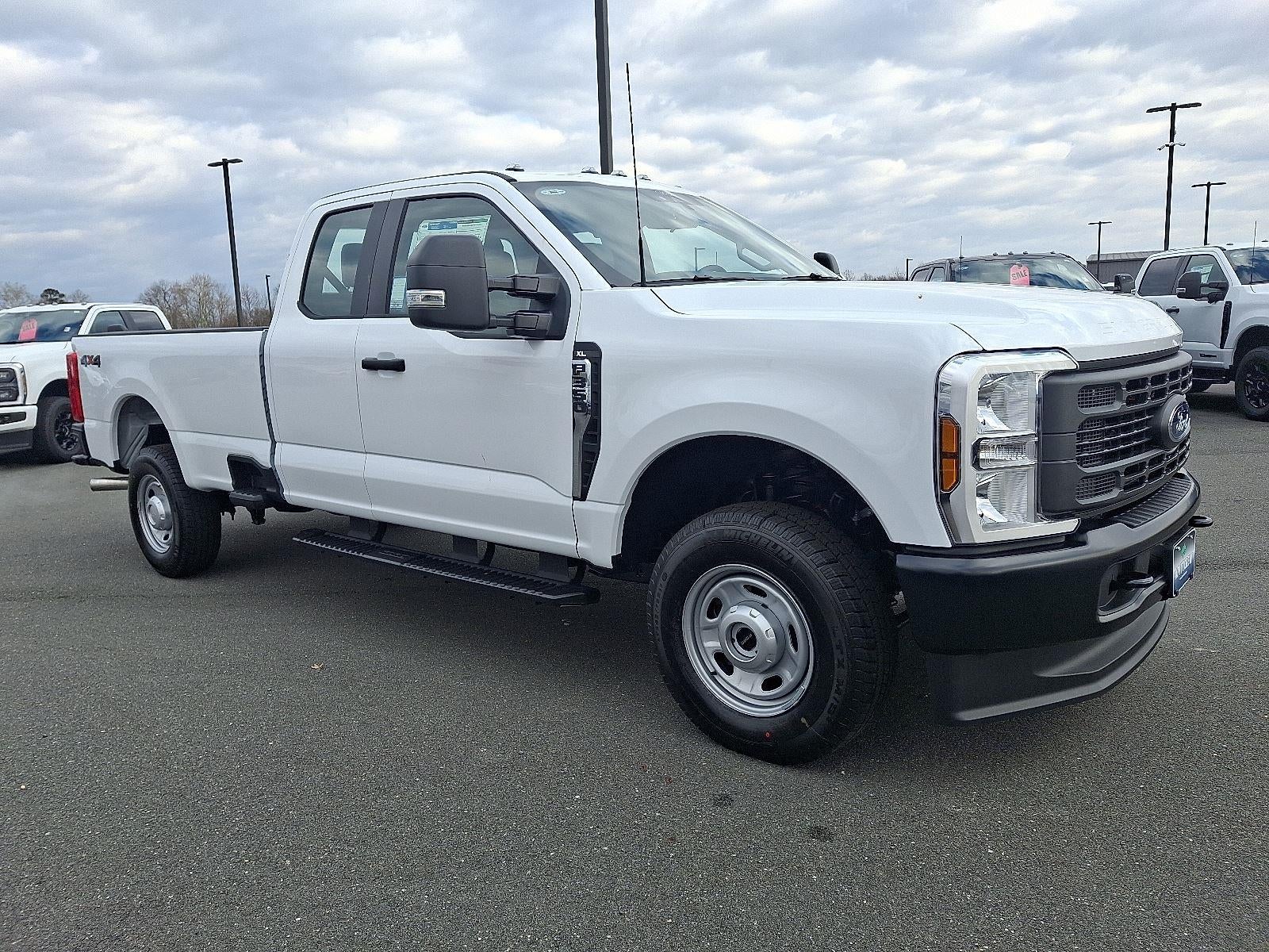 2026 Ford Super Duty F-350 SRW XL