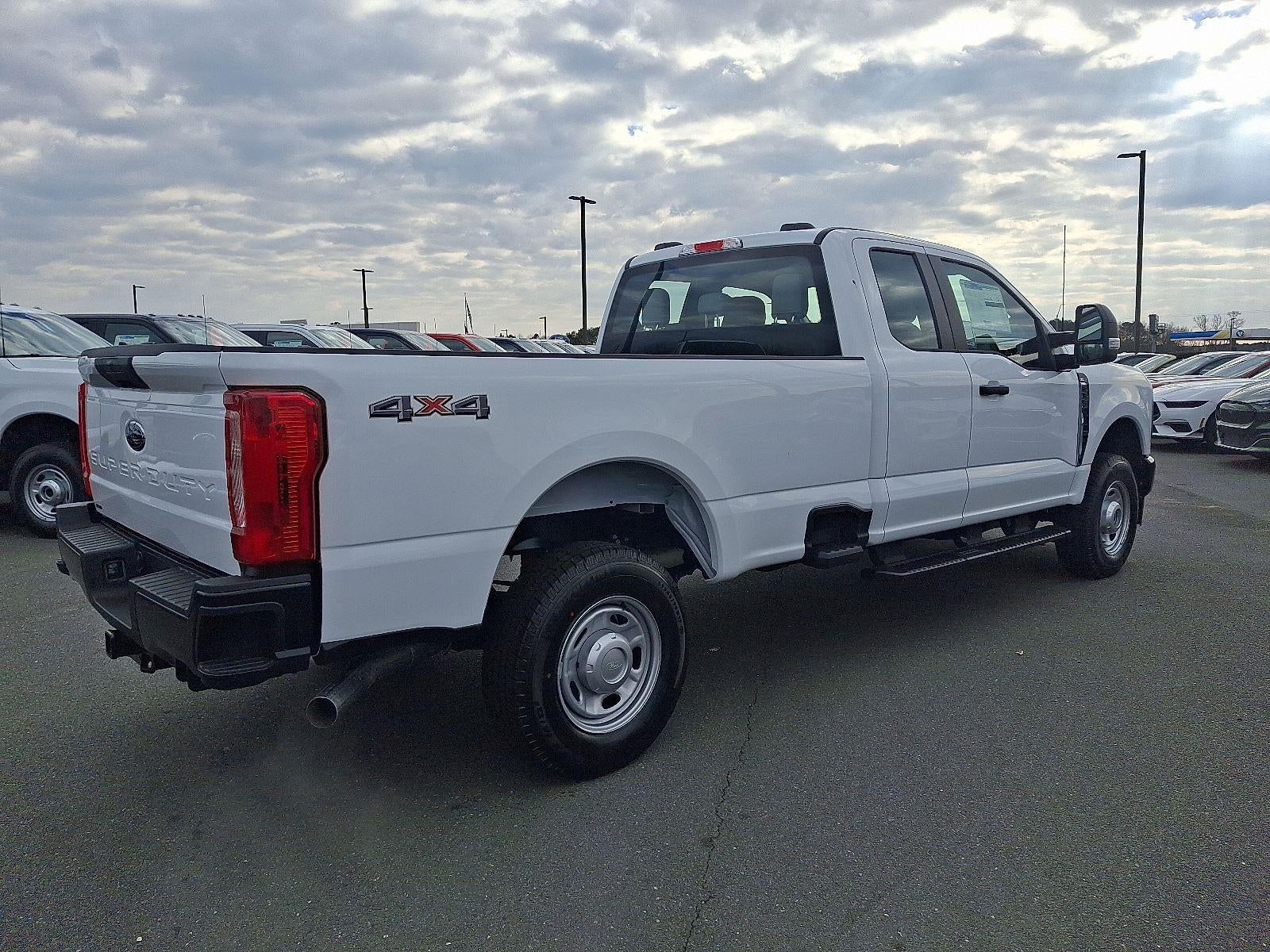 2026 Ford Super Duty F-350 SRW XL