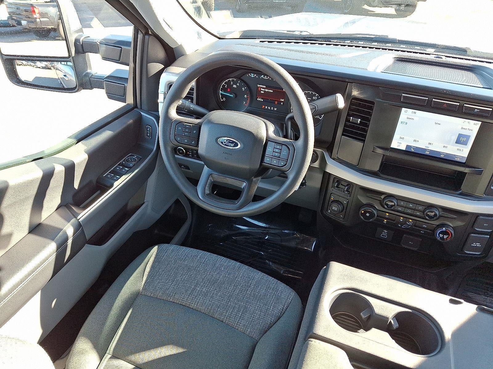 2024 Ford Super Duty F-350 XLT