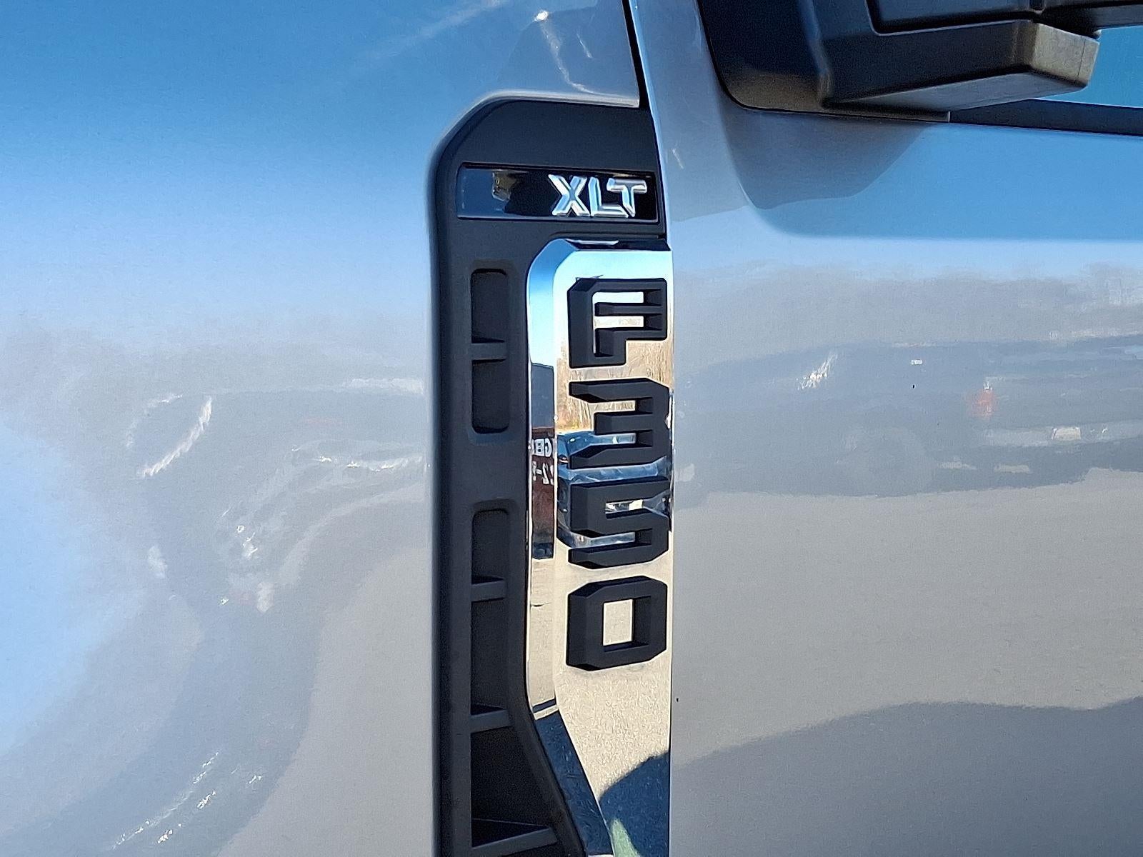 2024 Ford Super Duty F-350 XLT