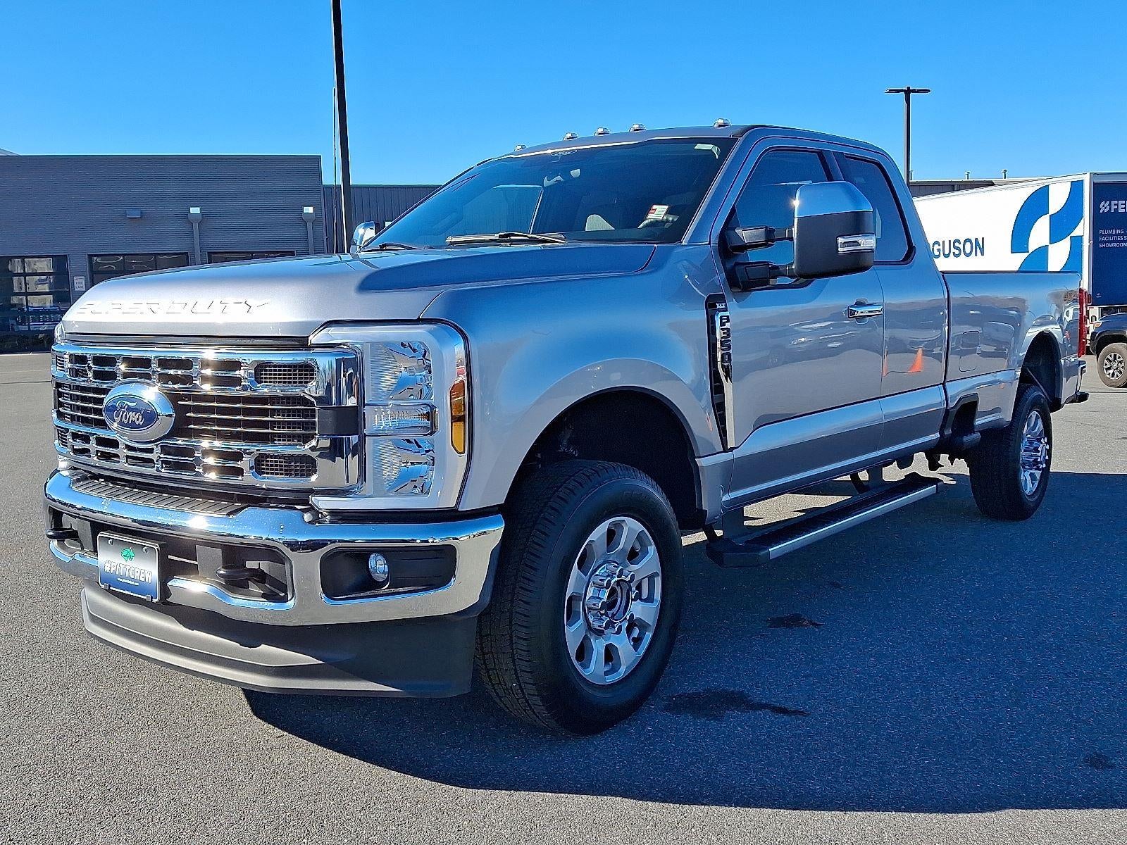 2024 Ford Super Duty F-350 XLT