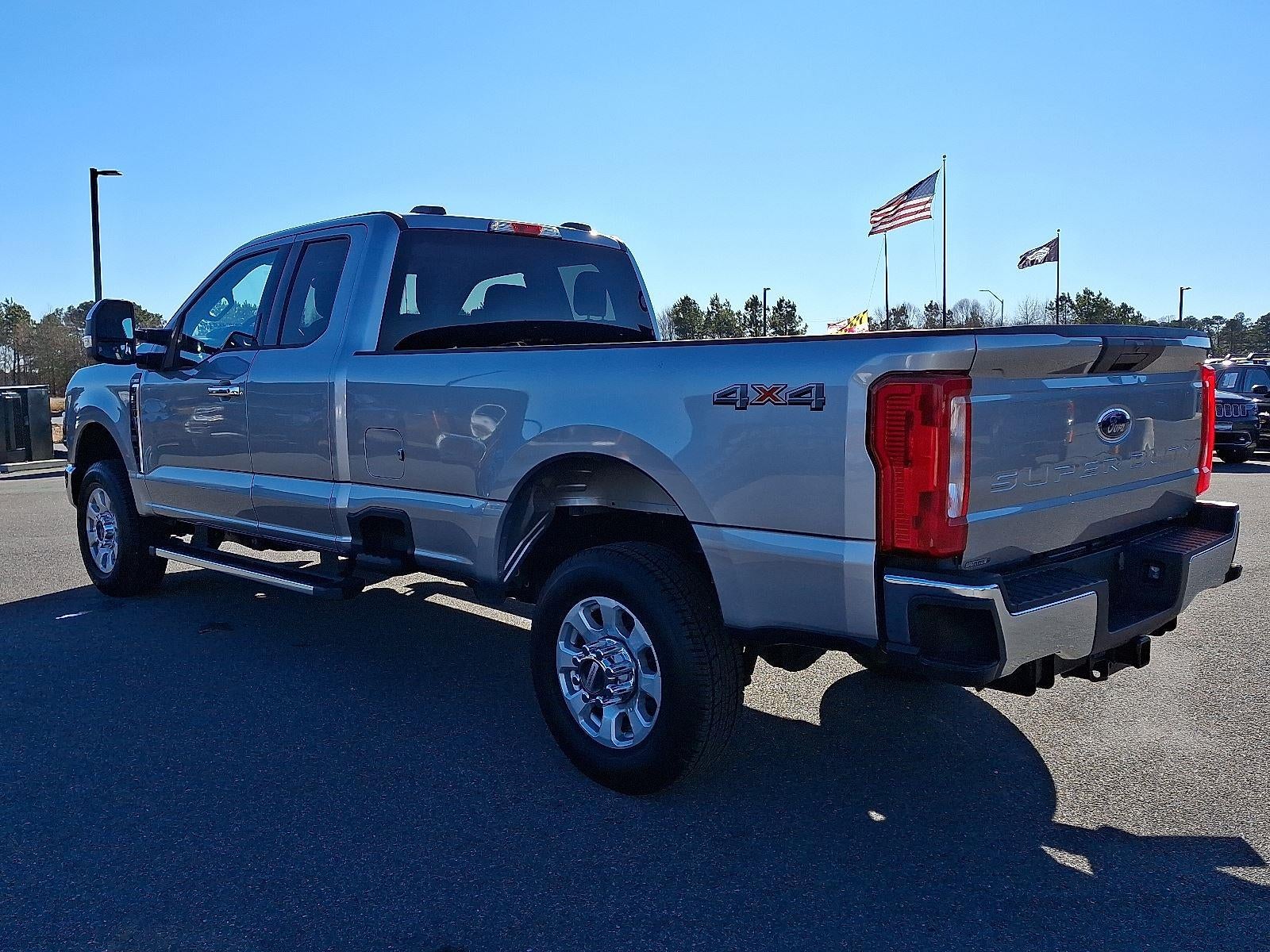 2024 Ford Super Duty F-350 XLT