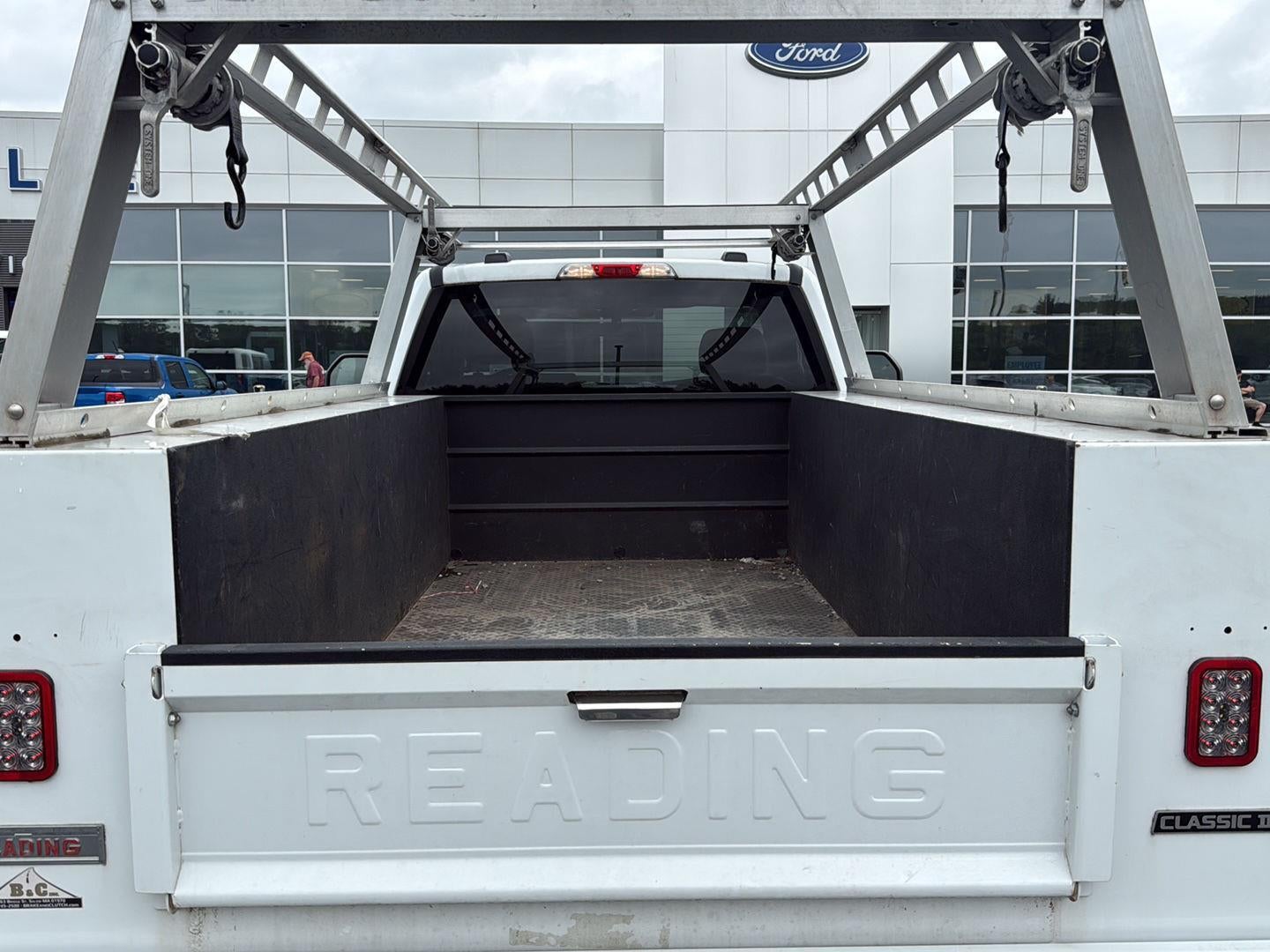 2022 Ford Super Duty F-350 SRW XL
