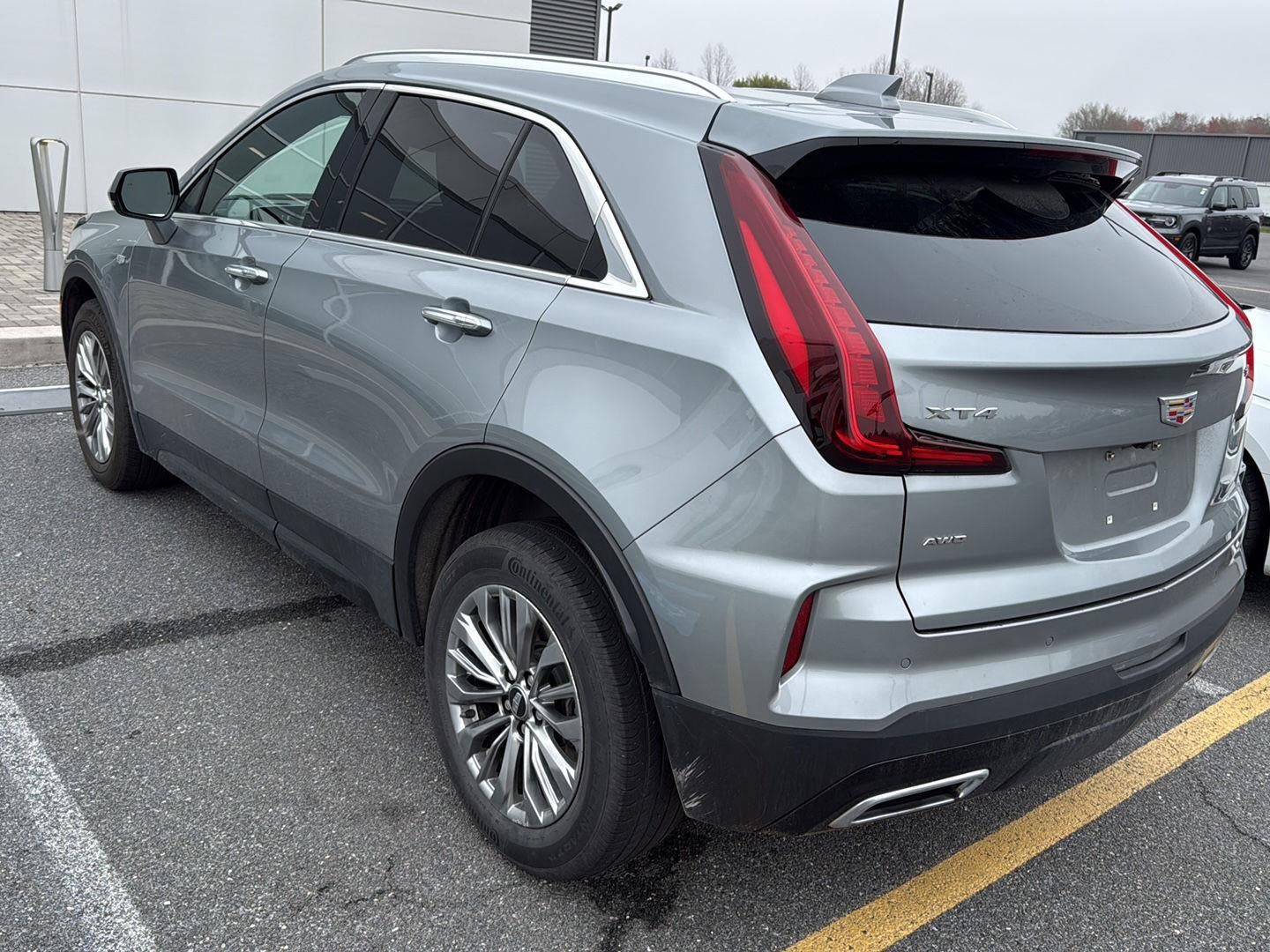 2024 Cadillac XT4 AWD Premium Luxury