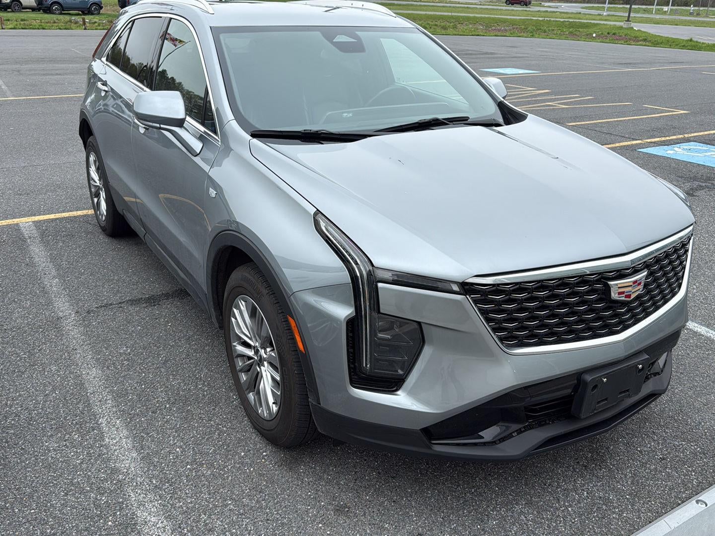 2024 Cadillac XT4 AWD Premium Luxury