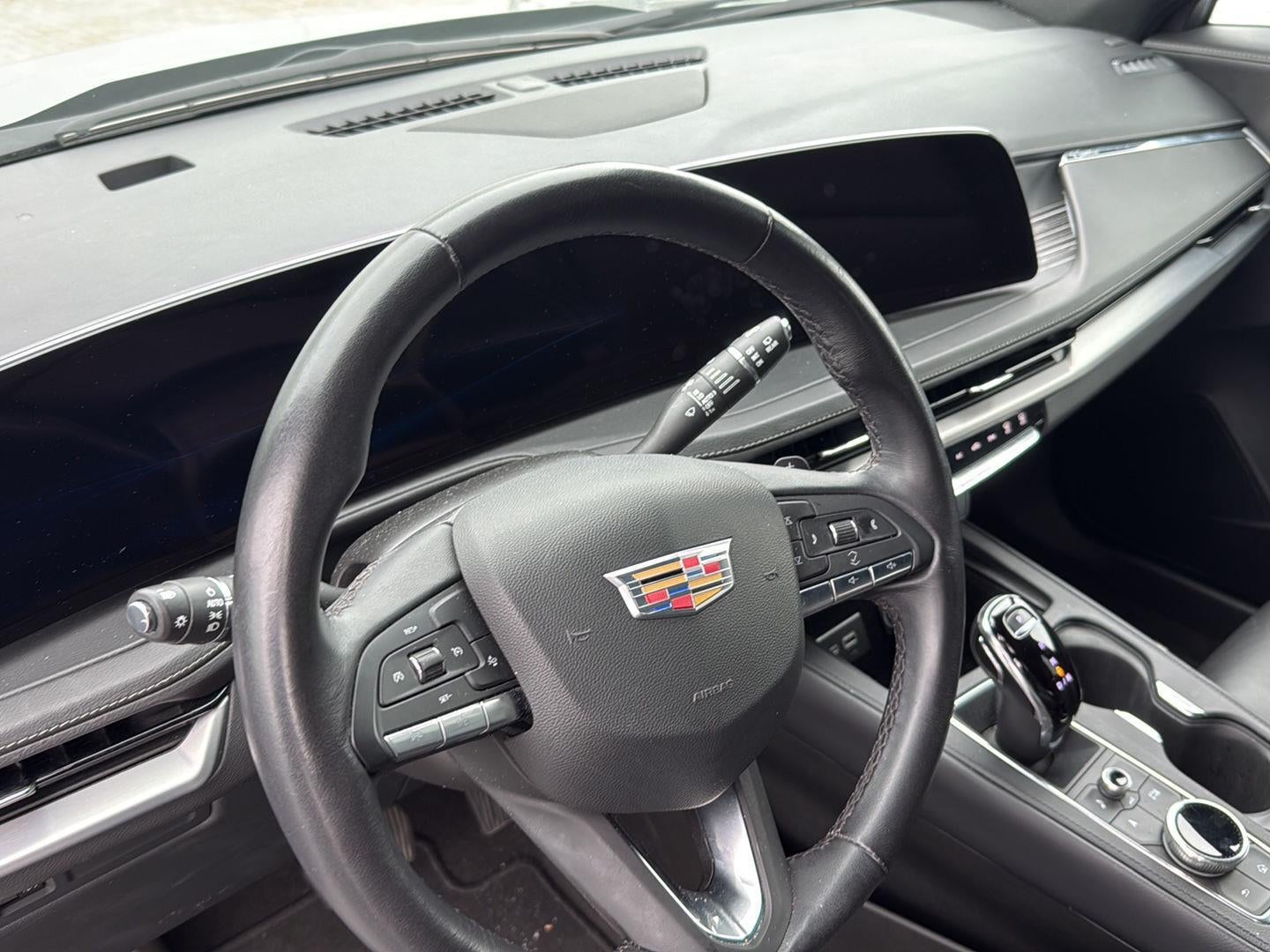 2024 Cadillac XT4 AWD Premium Luxury