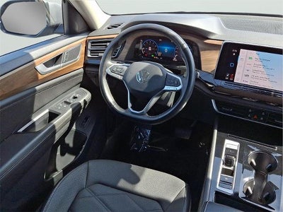 2025 Volkswagen Atlas 2.0T SE w/Technology