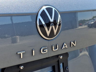 2022 Volkswagen Tiguan SE R-Line Black