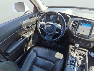 2020 Volvo XC90 Momentum