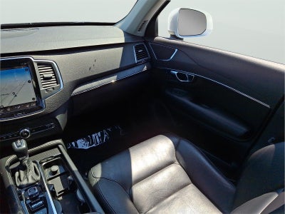 2020 Volvo XC90 Momentum
