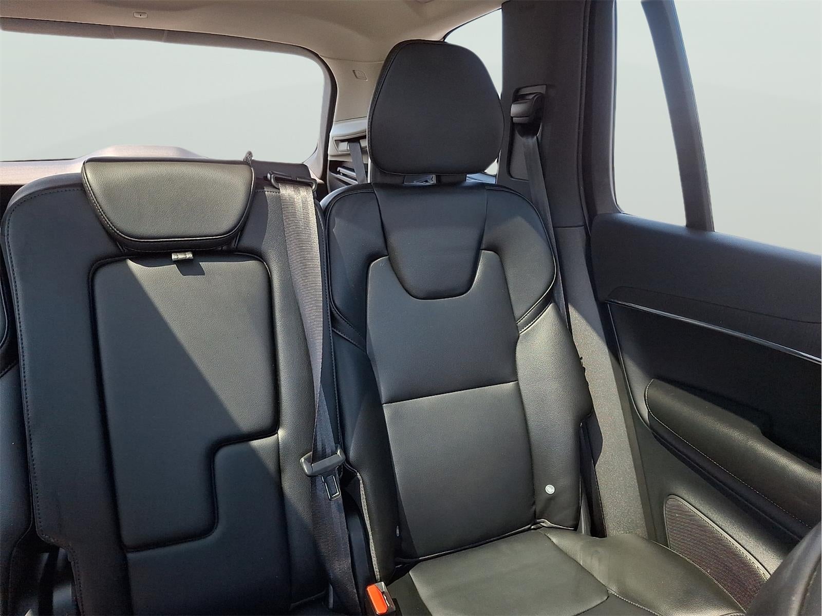 2020 Volvo XC90 Momentum