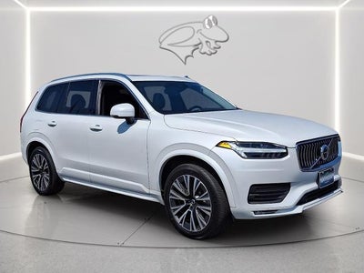 2020 Volvo XC90 Momentum